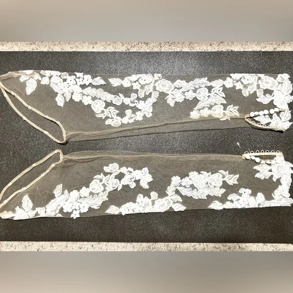 Wedding Dress Sleeves - Picture 2 of 2